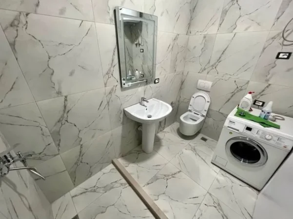 Tirane, shitet apartament 1+1+Ballkon Kati 2, 66 m² 132.000 € (5 Maji)