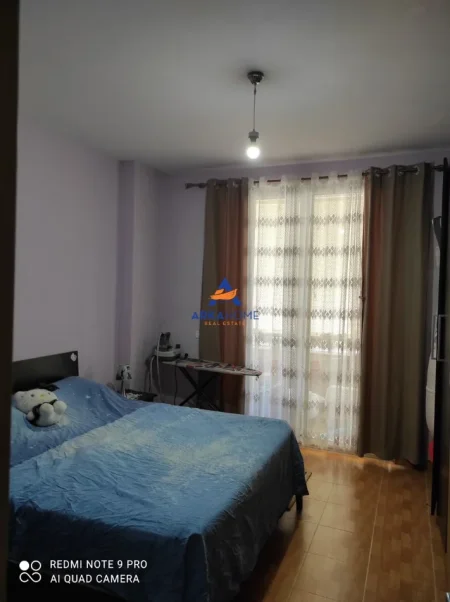 Tirane, jepet me qera apartament 1+1+Ballkon Kati 5, 75 m² 482 € 
