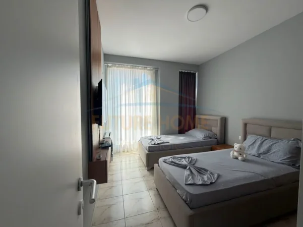 Tirane, jepet me qera apartament 2+1+2+PARKIM,  Kati 3, 122 m² 750 € (BULEVARDI I RI , Residenca AVID)