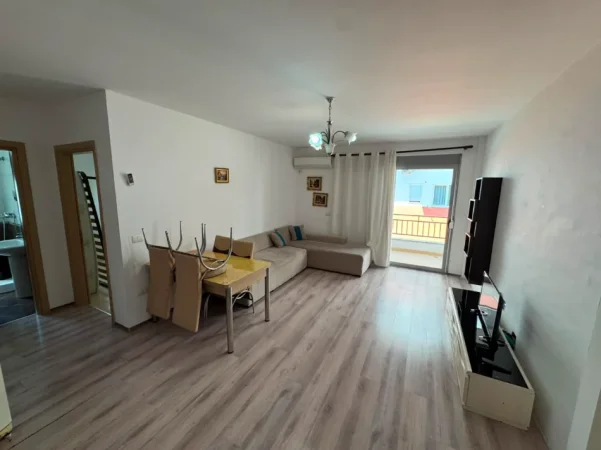 Tirane, shitet apartament 2+1 Kati 2, 81 m² 200.000 € (liqeni i thate)