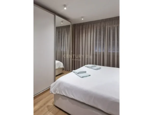 Tirane, jepet me qera apartament 1+1 Kati 5, 55 m² 650 € 