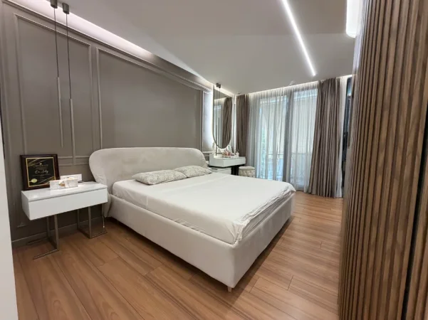 Tirane, shitet apartament 2+1 , 130 m² 350.000 € (Pranë Square 21)