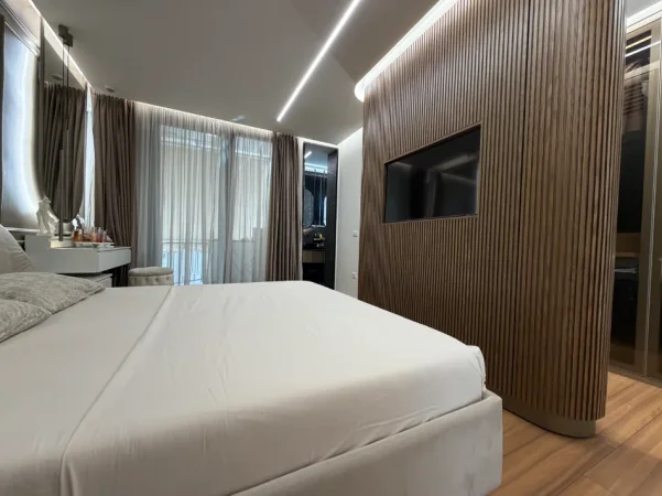 Tirane, shitet apartament 2+1 , 130 m² 350.000 € (Pranë Square 21)