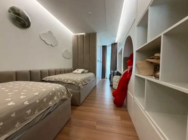 Tirane, shitet apartament 2+1 , 130 m² 350.000 € (Pranë Square 21)