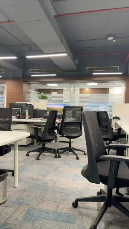 Tirane, jepet me qera zyre Kati 0, 235 m² 4.230 € (BLLOK)