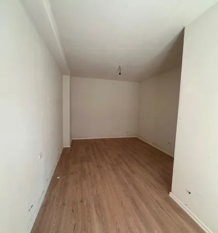 Tirane, shitet apartament 2+1 , 94 m² 150.000 € 