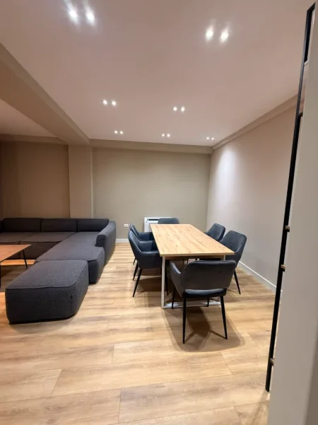 Tirane, shitet apartament duplex Dublex , 191 m² 420.000 € (liqeni i thate , Kopshti Botanik)