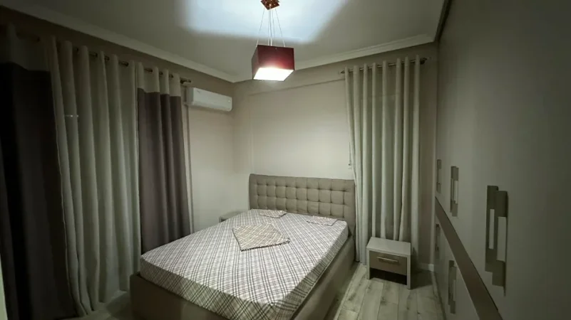 Tirane, jepet me qera apartament 2+1 Kati 1, 90 m² 620 € (Selite)