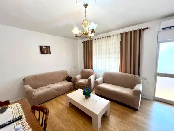 Tirane, shitet apartament 3+1+Aneks+Ballkon Kati 5, 94 m² 180.000 € (zogu i zi)