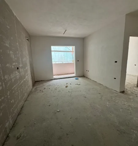 Tirane, shitet apartament 1+1 , 70 m² 82.250 € 