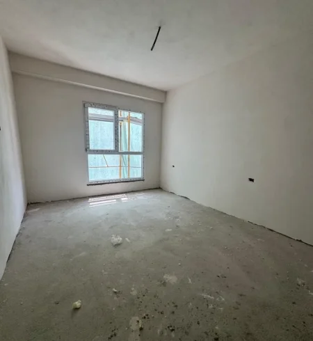 Tirane, shitet apartament 1+1 , 70 m² 82.250 € 