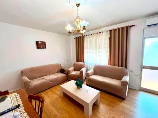 Tirane, shitet apartament 3+1+Ballkon Kati 5, 94 m² 180.000 € (Zogu i Zi)