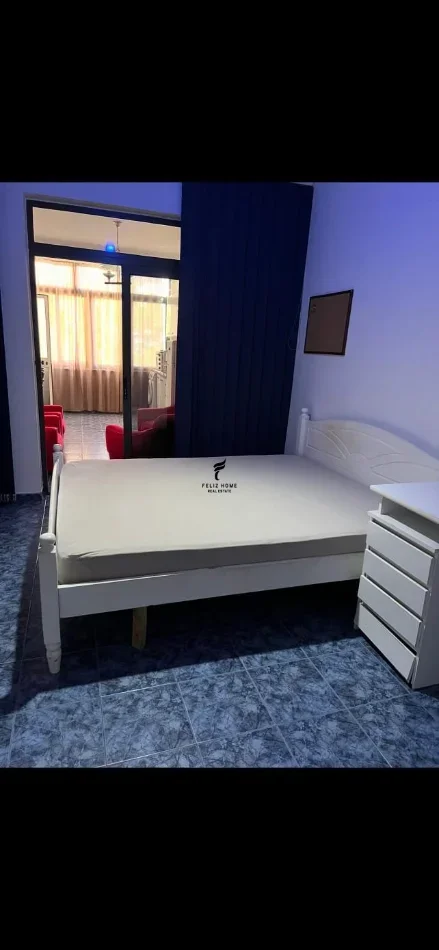 Tirane, jepet me qera garsonier Kati 4, 50 m² 400 € (MYSLYM SHYRI)