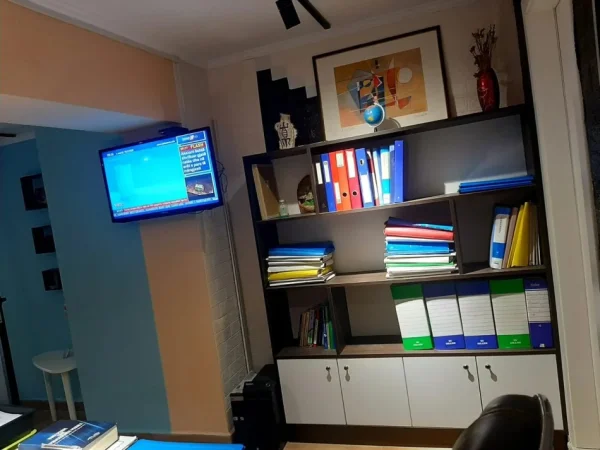 Tirane, shitet ambjent biznesi Kati 1, 41 m² 105.000 € (Rruga Muhamet Gjollesha)