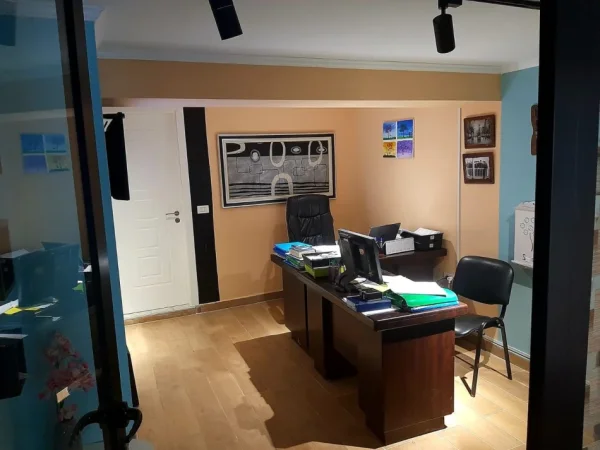 Tirane, shitet ambjent biznesi Kati 1, 41 m² 105.000 € (Rruga Muhamet Gjollesha)