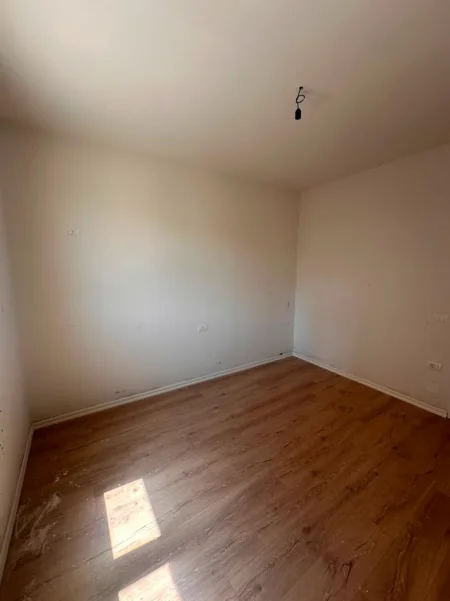Tirane, shitet apartament 2+1+Aneks+Ballkon , 95 m² 150.000 € (Yzberisht)