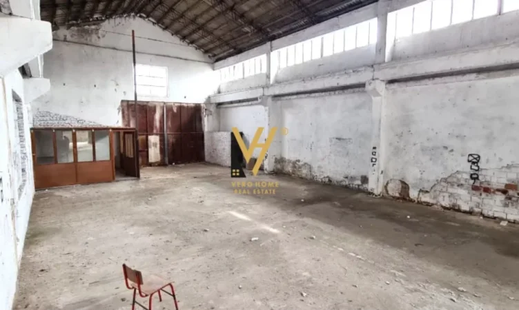 Durres, shitet toke , 300 m² 300.000 € (SUKTH)