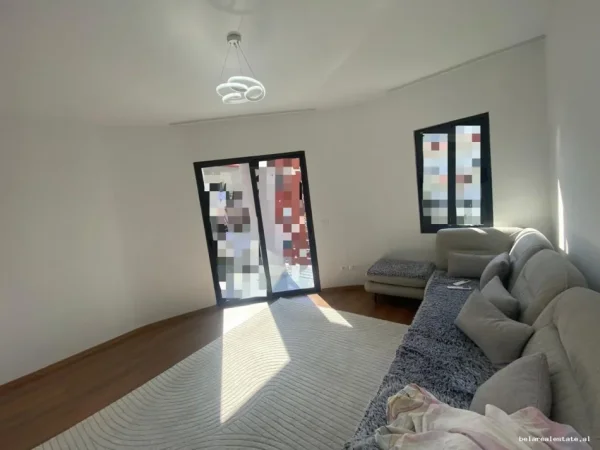 Tirane, jepet me qera apartament 2+1+Ballkon Kati 4, 90 m² 480 € (Fresk)