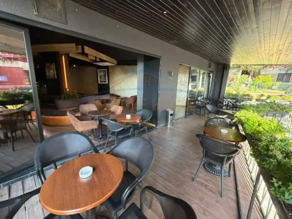 Tirane, shes ambjent biznesi Kati 0, 102 m² 150.000 € 