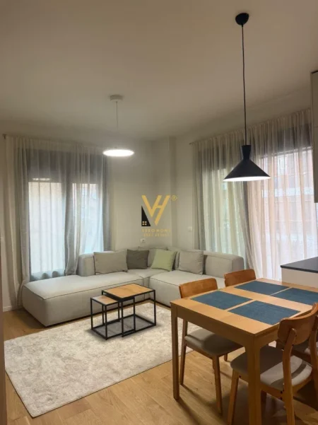 Tirane, jepet me qera apartament 2+1+Ballkon Kati 3, 95 m² 1.300 € (RRUGA E KOSOVAREVE)