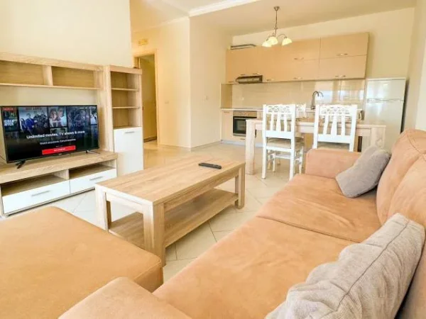 Apartament 2+1 me qera - Rr. e Kavajes (pallati TIBO) 650 Euro (Rruga e Kavajes)