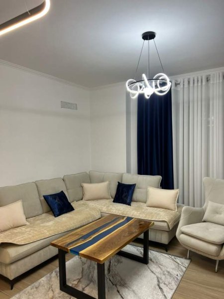 Tirane, jepet me qera apartament 1+1+BLK Kati 5, 67 m² 450 Euro (Rruga Sokrat Miho)