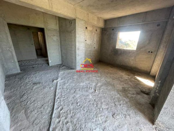 Sarande, shitet Vile 3 Katshe Kati 3, 450 m² 350.000 Euro (SArande)