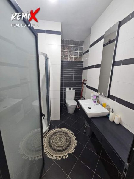 Durres, jepet me qera apartament 2+1+BLK Kati 12, 120 m² 400 Euro (rruga e portit)