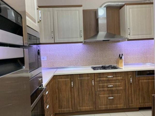 Durres, jepet me qera apartament 2+1+BLK Kati 9, 70 m² 400 Euro (aleksander goga)