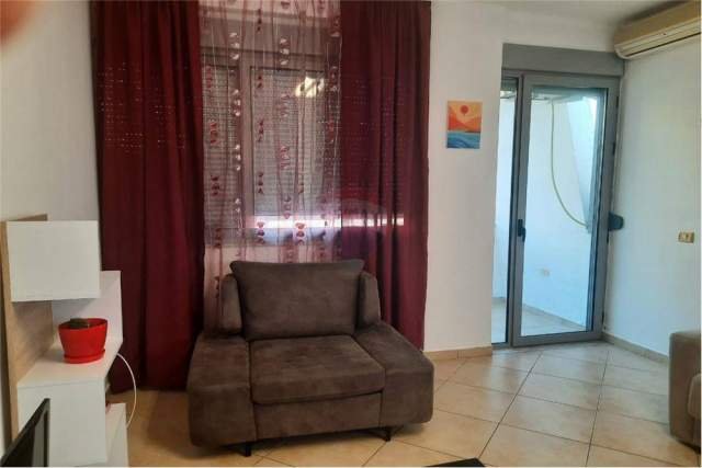 Tirane, jepet me qera apartament 2+1+BLK Kati 7, 85 m² 450 Euro