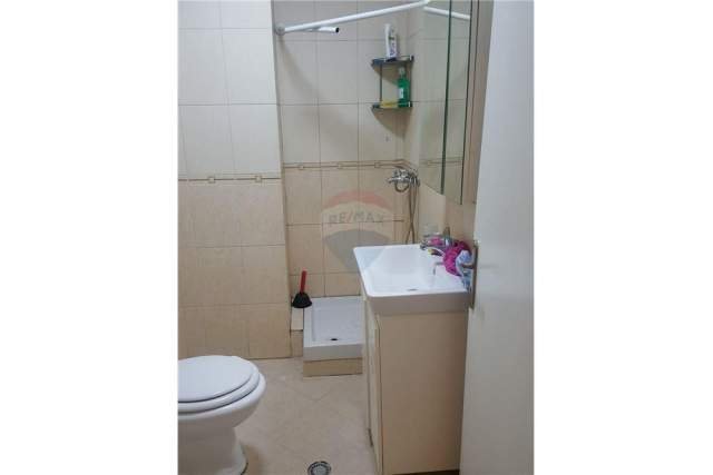 Tirane, jepet me qera apartament 1+1 Kati 5, 57 m² 450 Euro (ELEONORA)