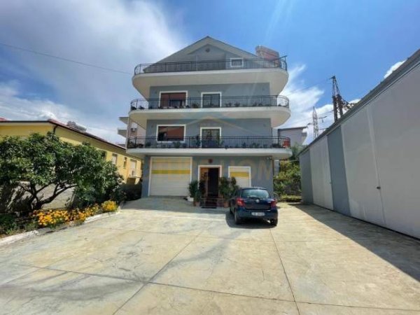 Tirane, shitet Vile 6+1+A+BLK Kati 1, 684 m² 615.510 Euro (SELITE)