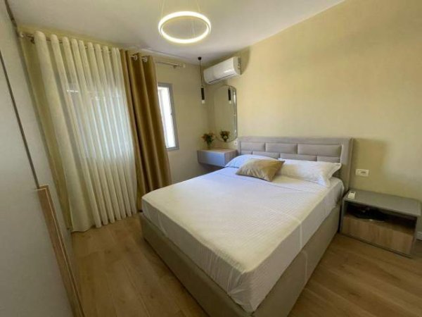 Tirane, shitet apartament 2+1 Kati 3, 85 m² 13.500 Euro (Brryli)