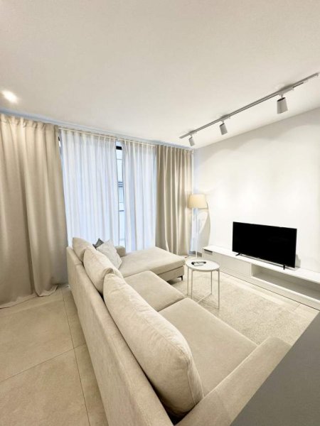 Tirane, jepet me qera apartament 1+1+BLK Kati 2, 68 m² 600 Euro (Rruga Myslym Shyri)