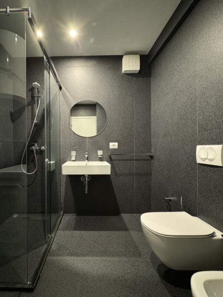 Tirane, jepet me qera apartament 1+1+BLK Kati 2, 68 m² 600 Euro (Rruga Myslym Shyri)