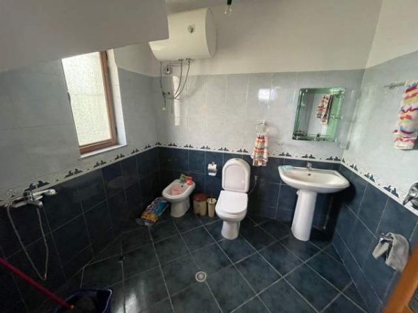 Tirane, jepet me qera Vile 2+1+A+BLK Kati 2, 100 m² 550 Euro (Kodra e Diellit)