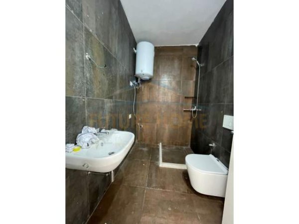 Tirane, shitet apartament 2+1+BLK Kati 3, 86 m² 152.000 Euro (Medrese)