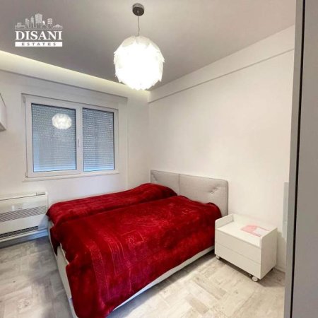 Shitet apartament 2+1 tek liqeni i thate