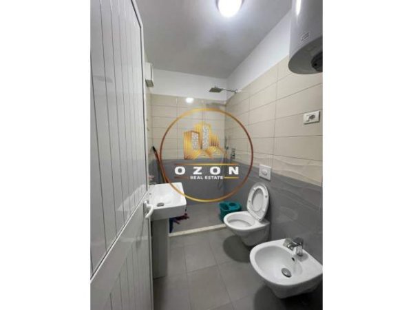 Tirane, jepet me qera apartament 2+1 Kati 4, 104 m² 400 Euro (FRESK)