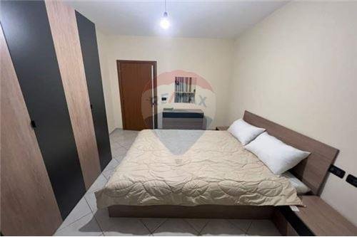 Tirane, jepet me qera apartament 1+1 Kati 4, 65 m² 450 Leke (Astir)