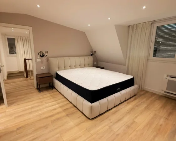 Tirane, shitet apartament duplex Dublex , 191 m² 420.000 € (Rruga Hamdi Garunja)