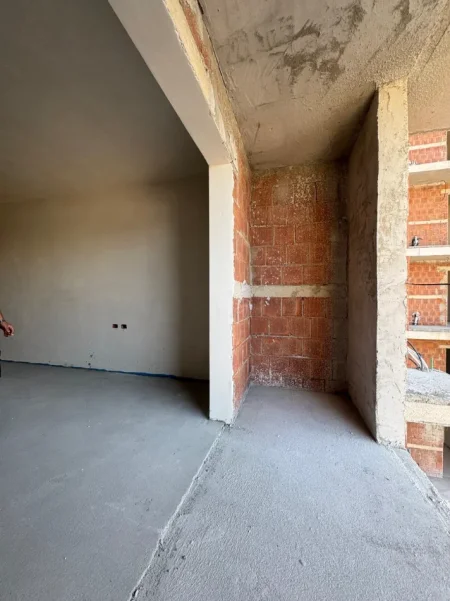 Tirane, shitet apartament 2+1+Aneks+Ballkon Kati 3, 111 m² 166.185 € (Fusha Aviacionit)