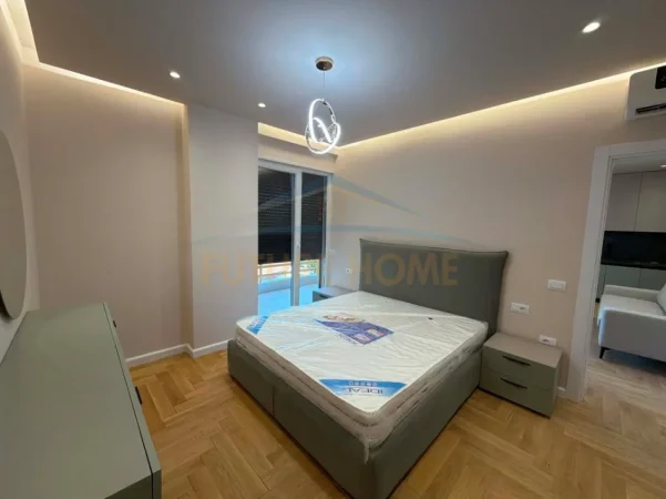 Tirane, jepet me qera apartament 1+1 , 75 m² 650 € (Kompleksi E-88, Rruga Dritan Hoxha)