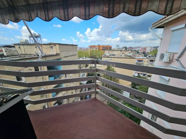 Tirane, shitet apartament 2+1 Kati 5, 92 m² 189.000 € (tek medreseja rruga e dibres)