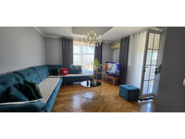 Tirane, shitet apartament 2+1 Kati 5, 92 m² 189.000 € (tek medreseja rruga e dibres)