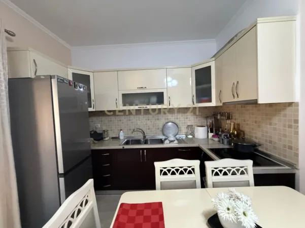 Tirane, shitet apartament 2+1 Kati 5, 91 m² 190.000 € (hipoteka)