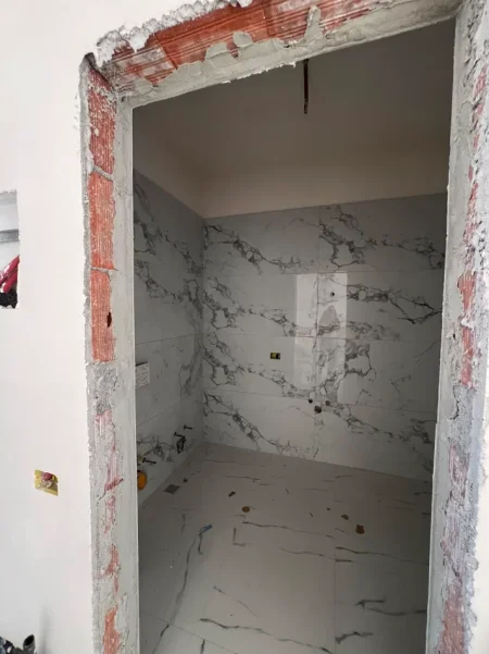 Tirane, shitet apartament 1+1 , 61 m² 65.560 € (Paskuqan)