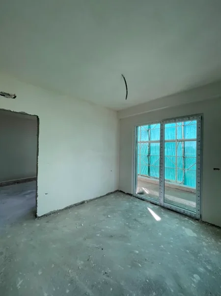 Tirane, shitet apartament 2+1 , 82 m² 160.000 € (ISH FUSHA E AVIACIONIT)