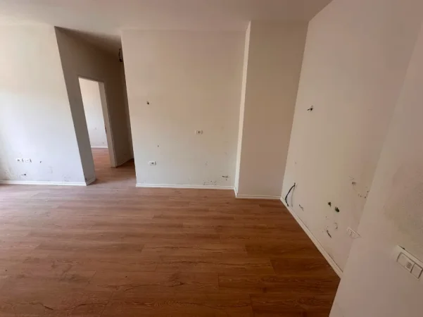 Tirane, shitet apartament 2+1+Aneks+Ballkon Kati 3, 94 m² 150.000 € (Yzberisht)