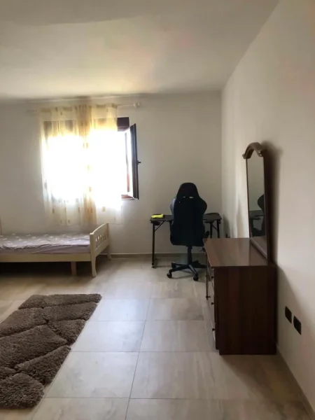 Tirane, jepet me qera apartament 2+1 Kati 3, 100 m² 400 € (Qyteti Studenti)